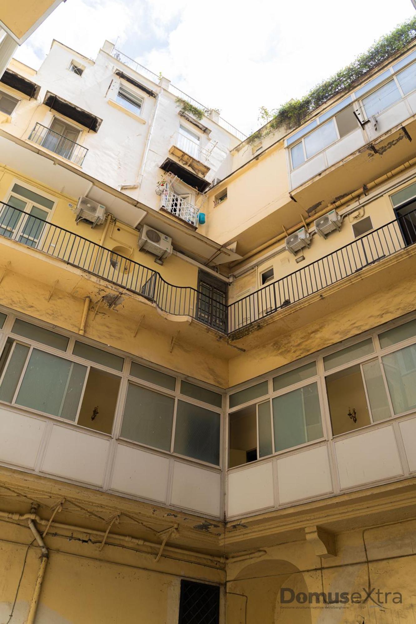Olivia's By Domusextra * Napoli